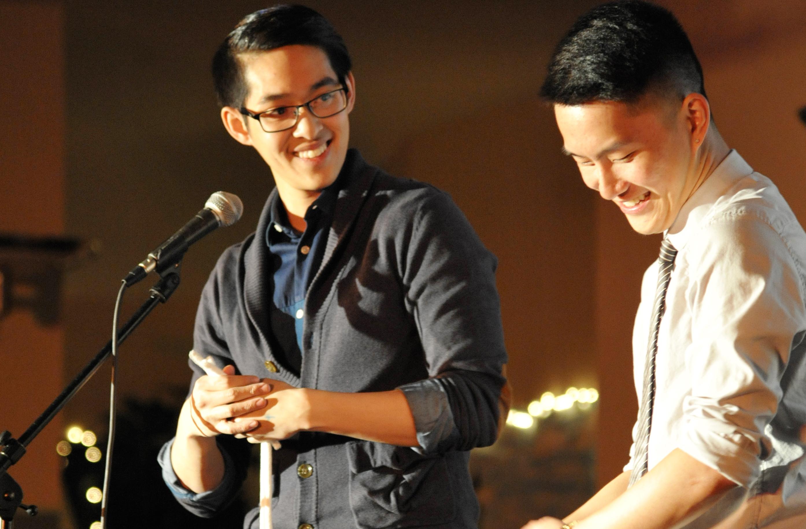 Photo of Allen He performing Professor's Nightmare at the Binghamton 2016 TASC Banquet